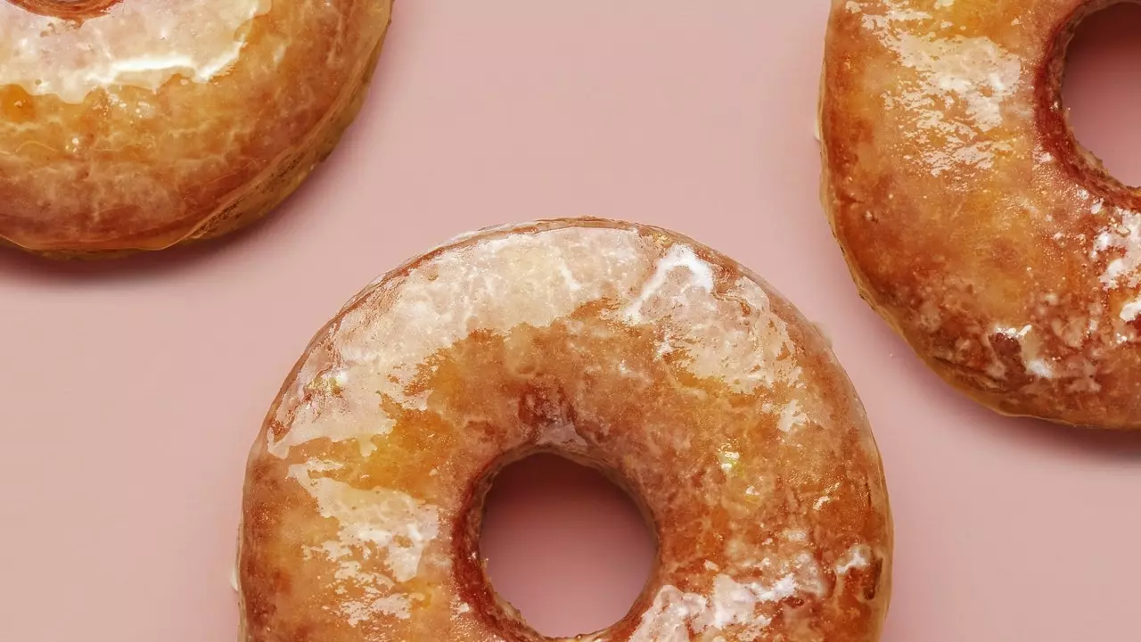 On vous dévoile la recette des beignets glacés au citron les plus addictifs