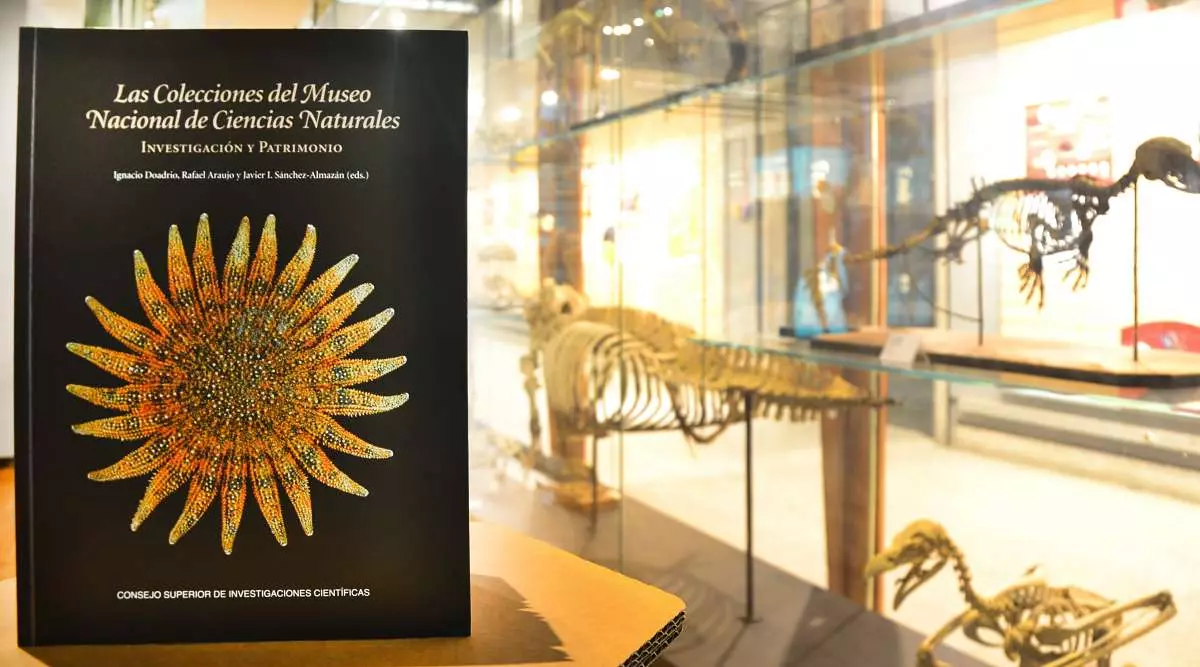 The book The collections of the National Museum of Natural Sciences. Research and heritage