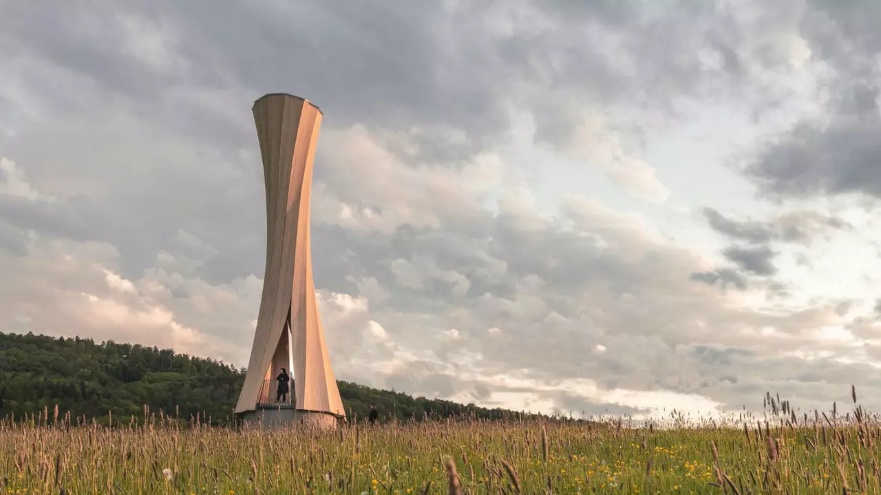 Stuttgart a une tour en bois intelligente unique