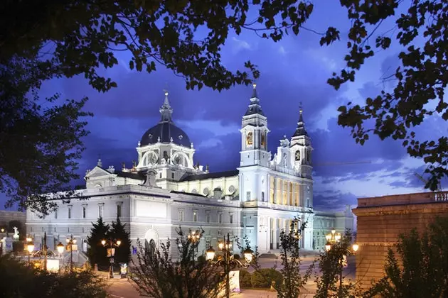 Almudena katedral