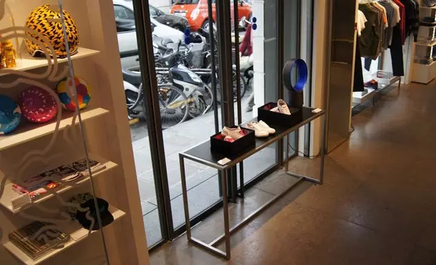 Feiyue storefront