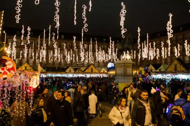 Madrid'de Noel pazarı