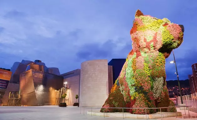 Puppy at the entrance to the Guggenheim