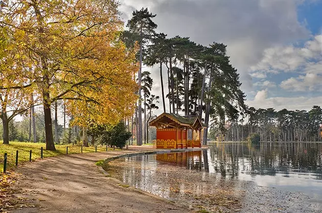 Bois de Boulogne дорои номи ҷолиб ва ҷолиб аст