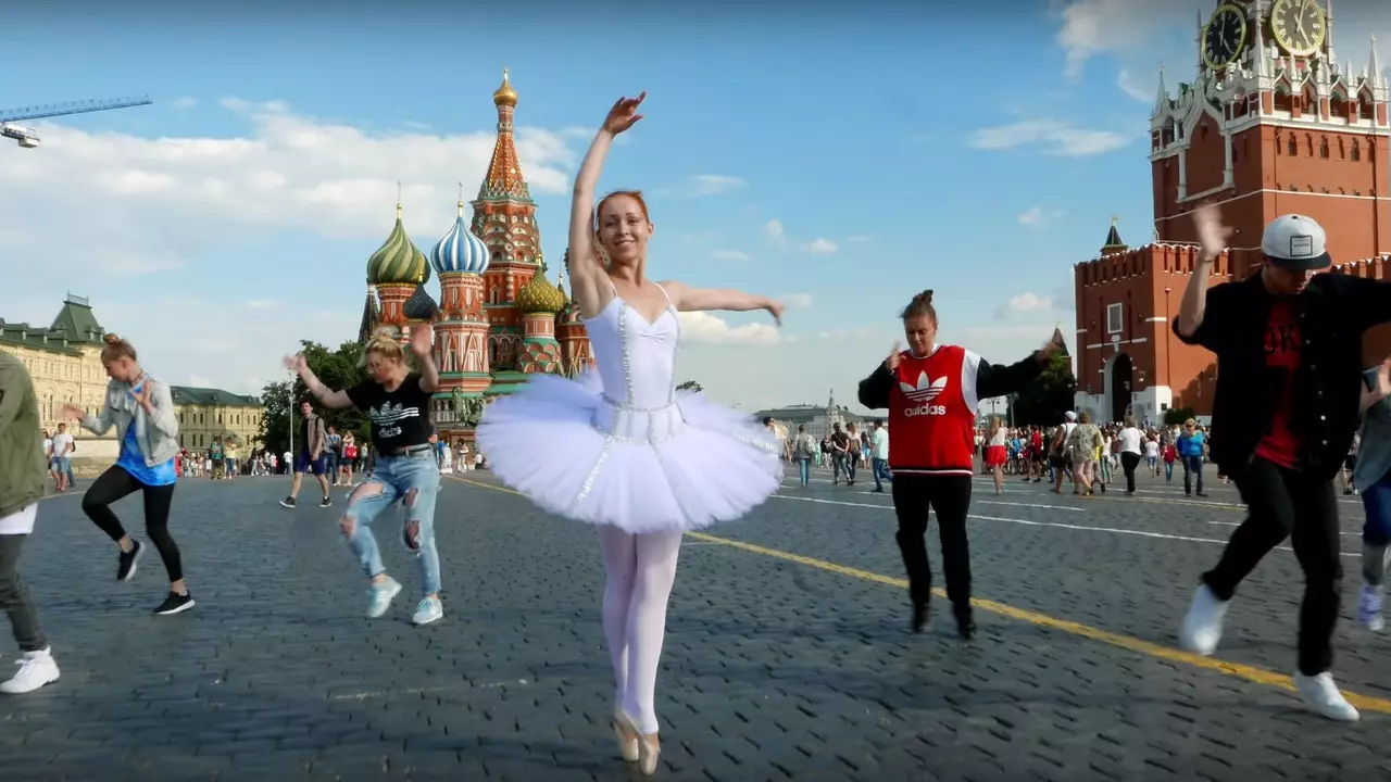 En koreograf går verden rundt og danser!