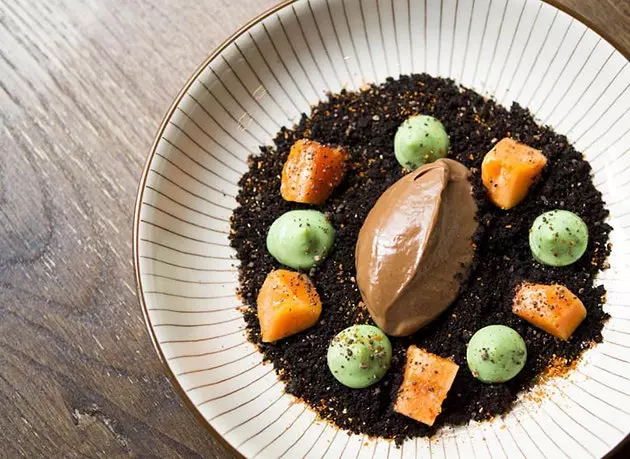 Chokolade med papaya og avocado på La Jefa Home Bar