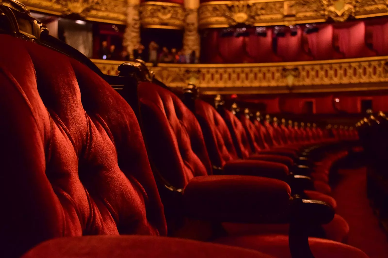 Stühle für Operntheater