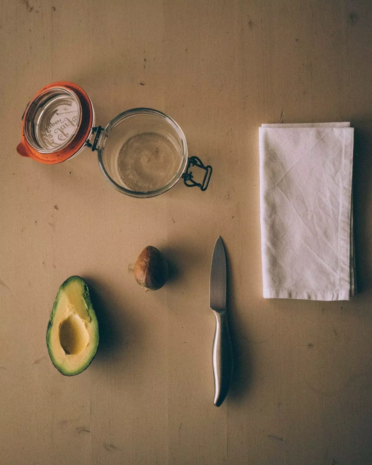 Laten we een avocado planten