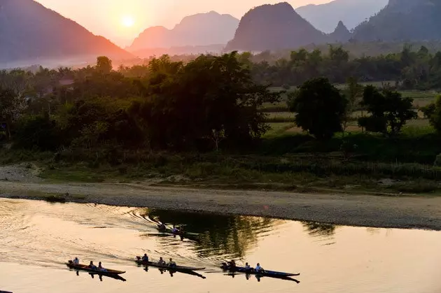 Vang Vieng eða hvernig á að gera „endurhæfingu“ ferðamanna