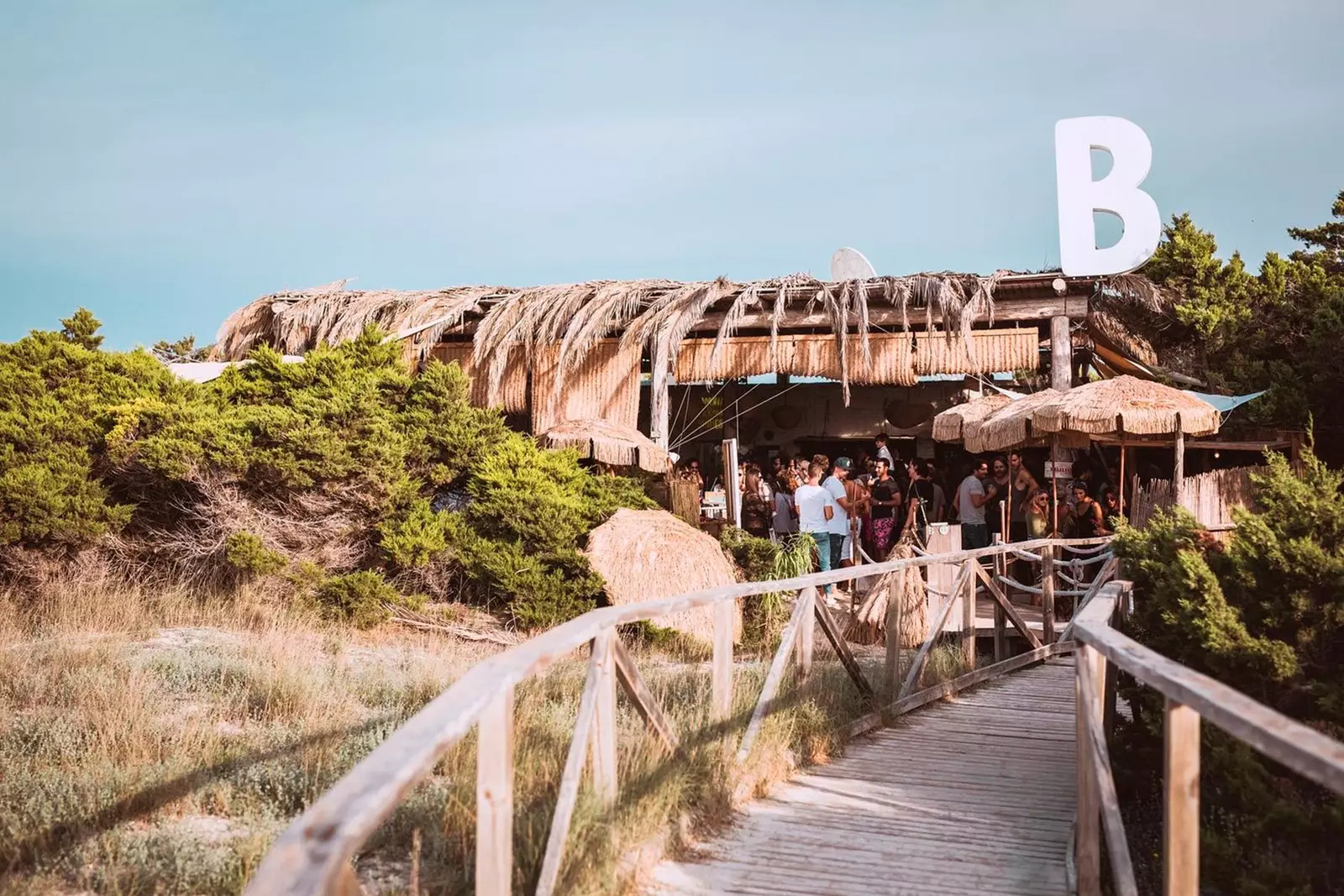 Bar pantai paling keren di Formentera