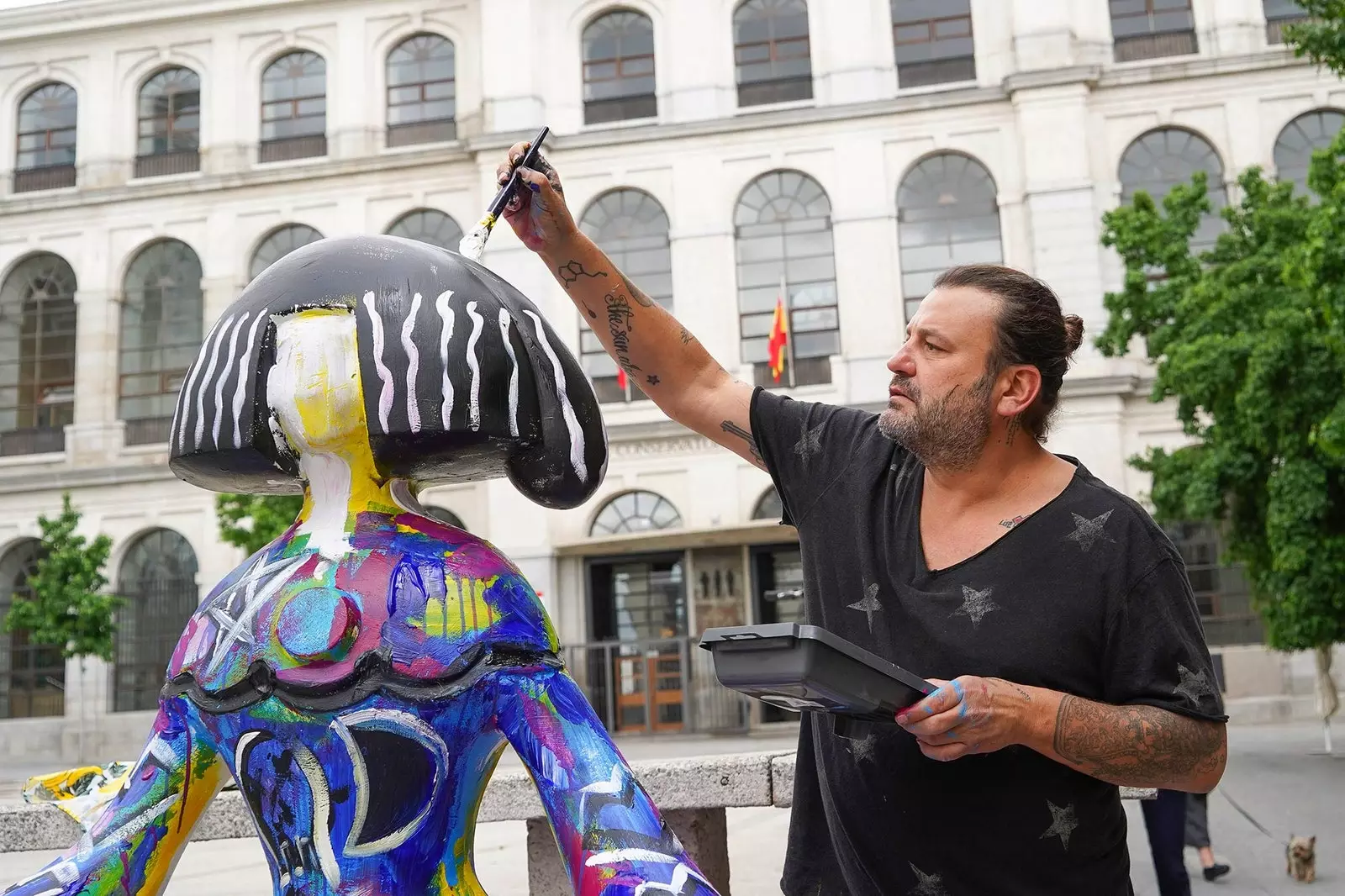 Domingo Zapata volta a decorar uma das meninas ao vivo