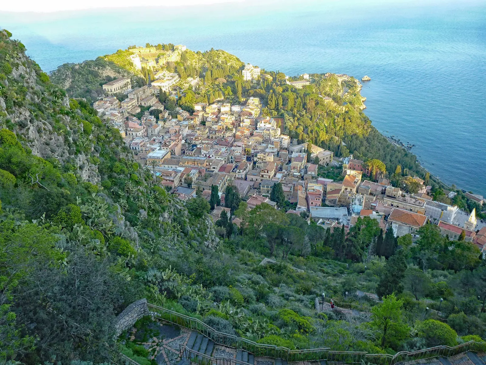 Luchtfoto van Taormina