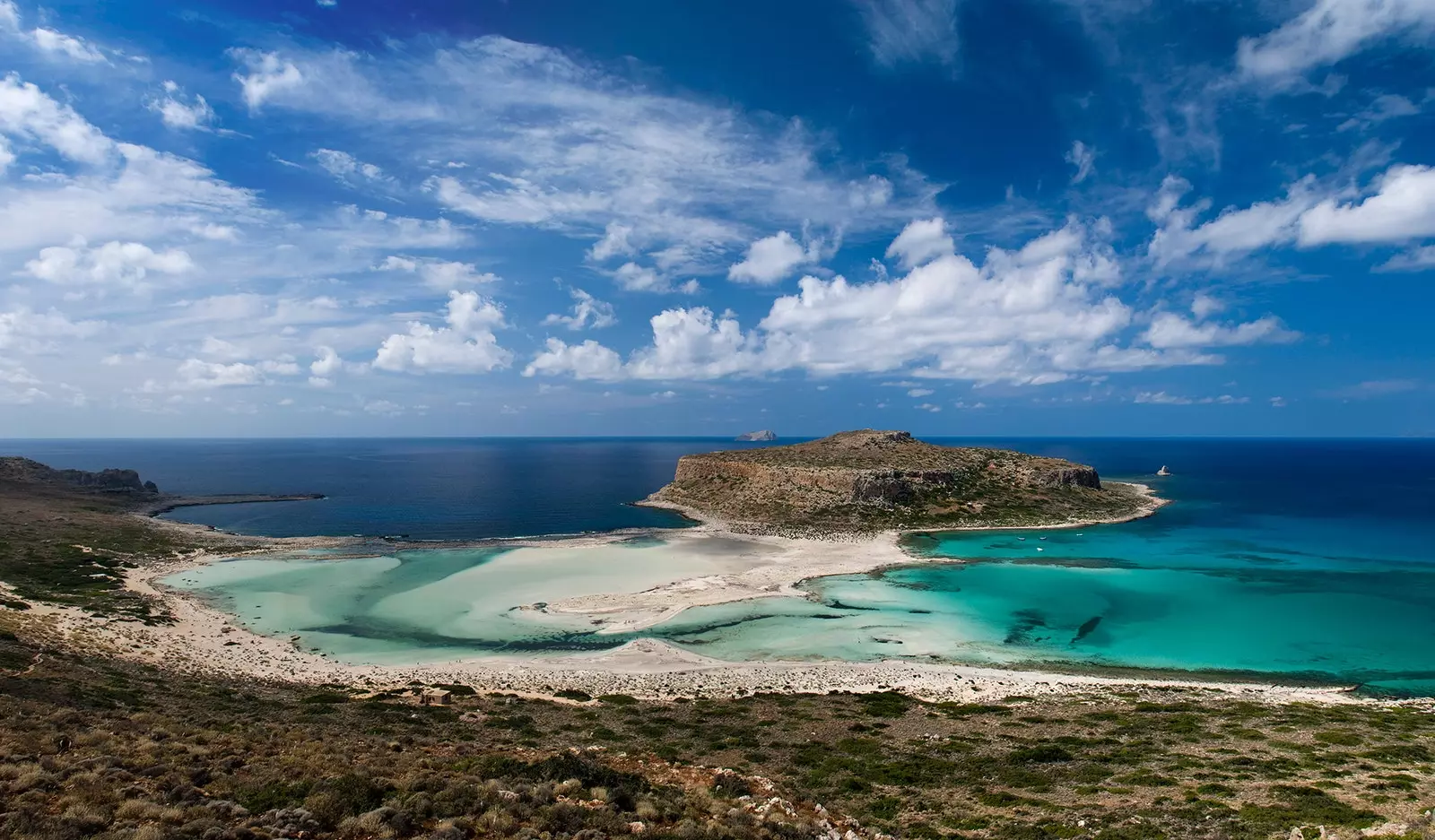 Projíždíme Krétou severní cestou mezi Balos a Heraklion