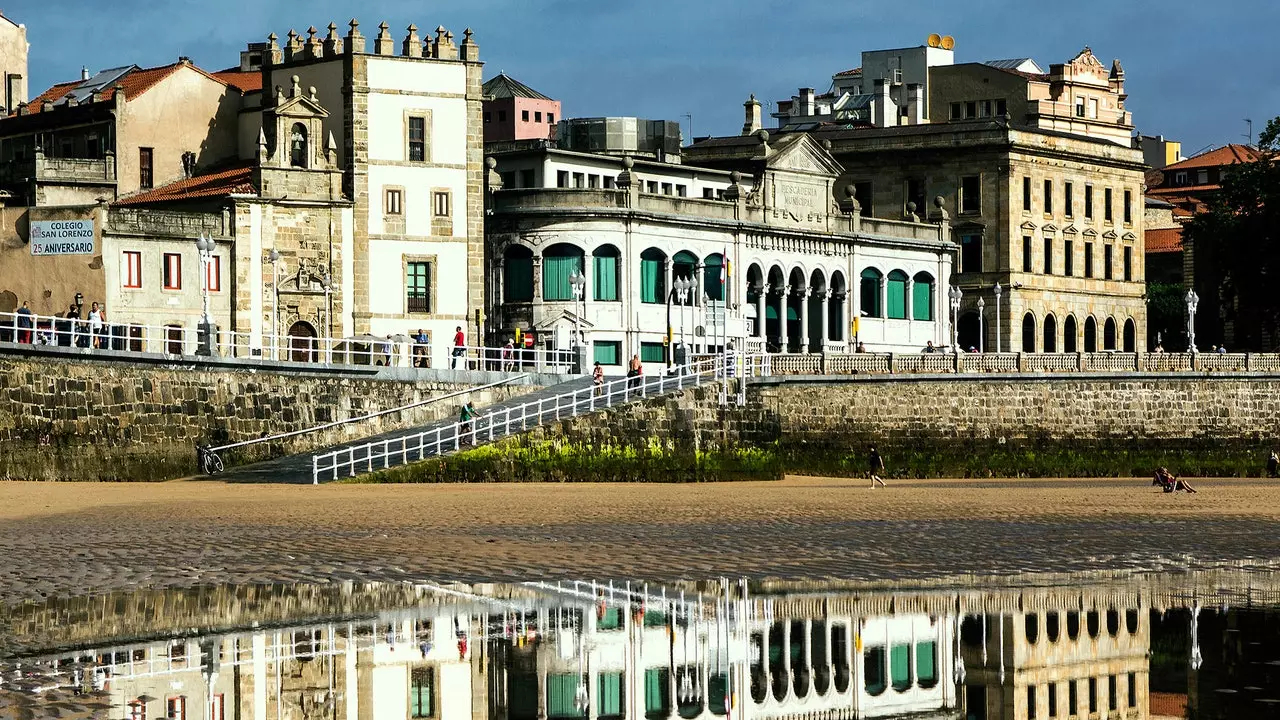 Scannán fómhair? I Gijon, ar ndóigh