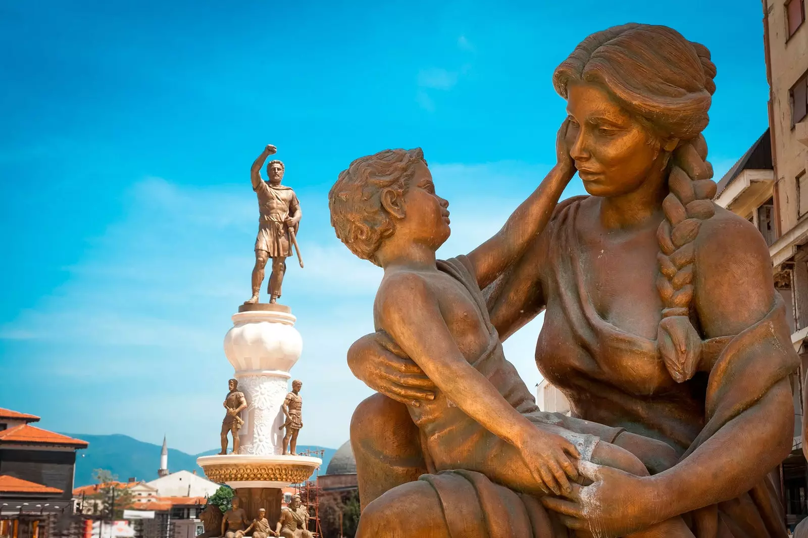 Partout où vous regardez, il n'y a que des statues à Skopje