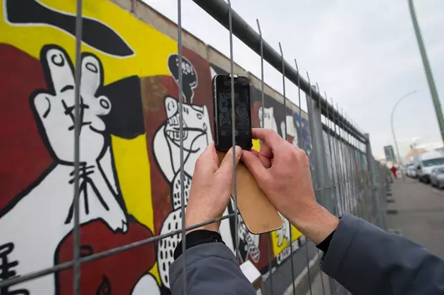 La clôture qui protège le mur