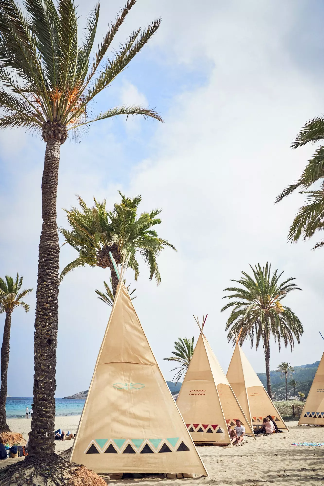 Vi har allerede et sted å gå for å gjøre en liten indisk på stranden d'en Bossa på Beachouse Ibiza.