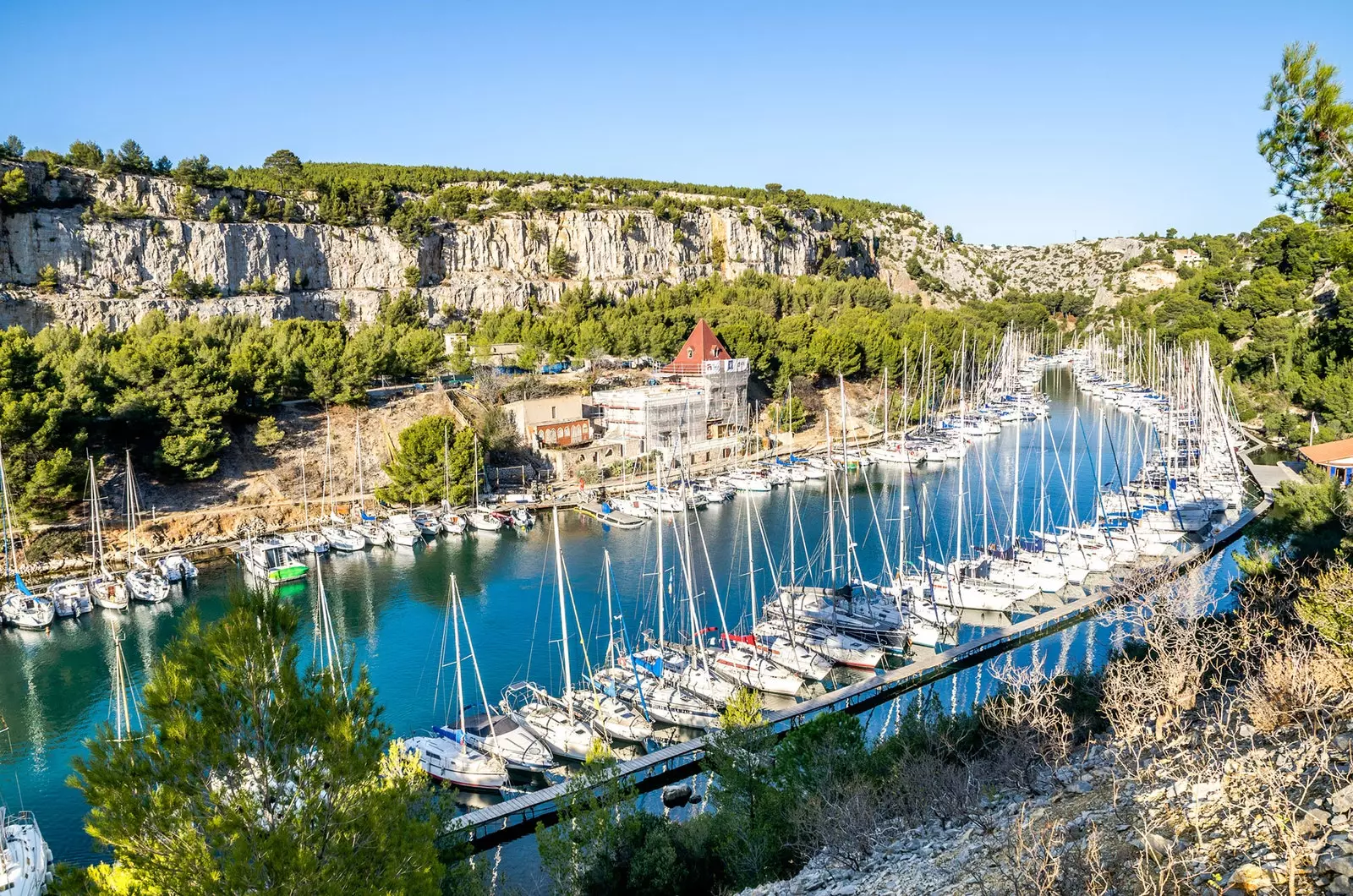 Pogled na luku Cassis