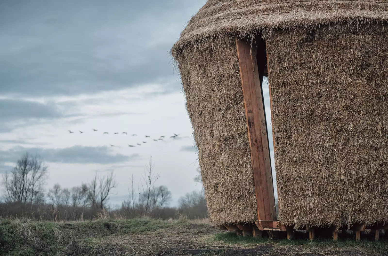 Den Design an d'Skulpturform erënneren d'Konzept vun engem Refuge