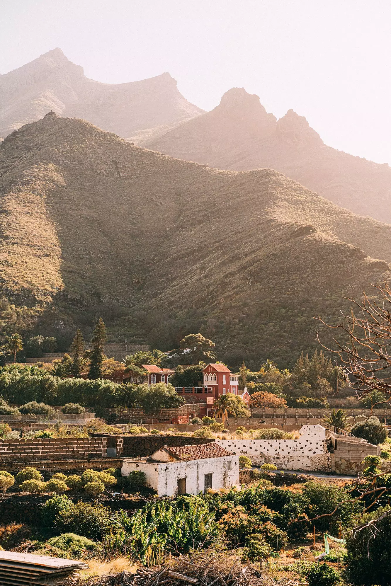 वो ख़ूबसूरती जो हमें गांव तक ले जाती है