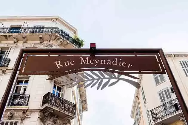 Rue Meynadier