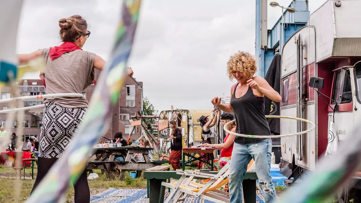 Hvor lokalbefolkningen går i Amsterdam når solen kommer frem