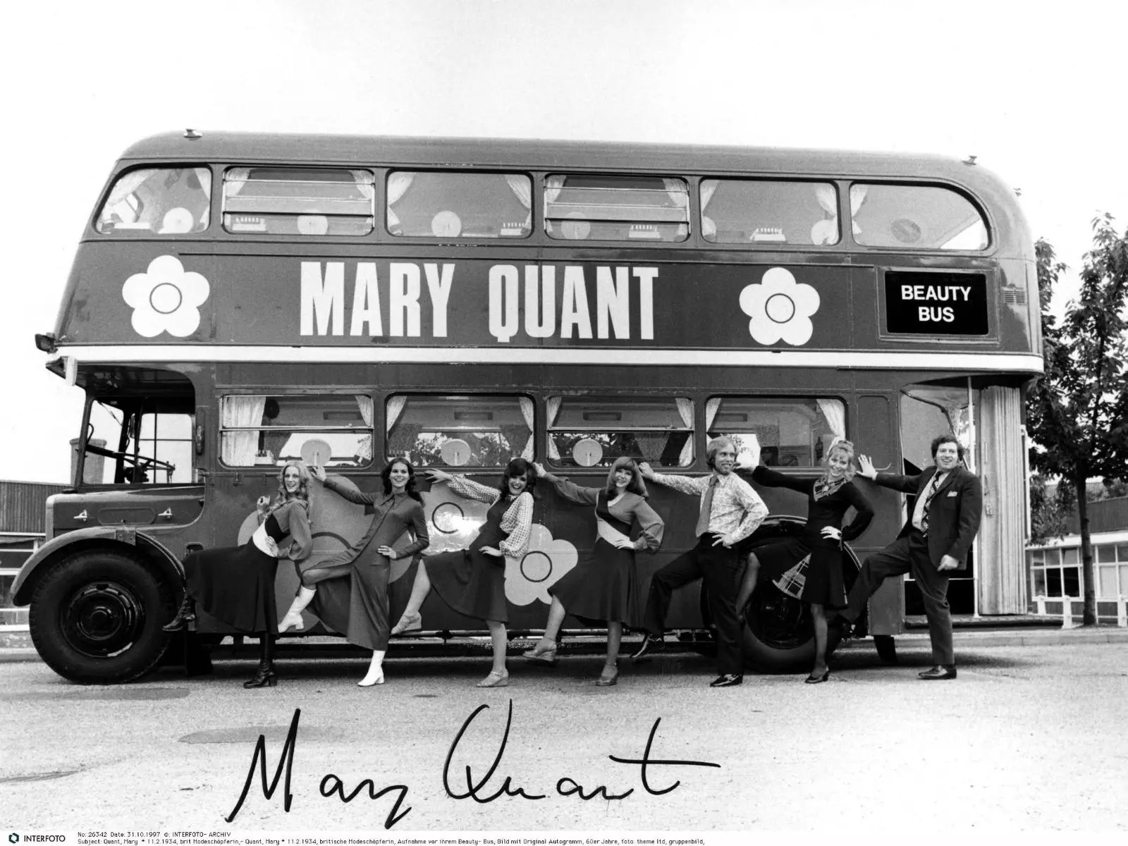 האוטובוס של Mary Quant Beauty 1971.