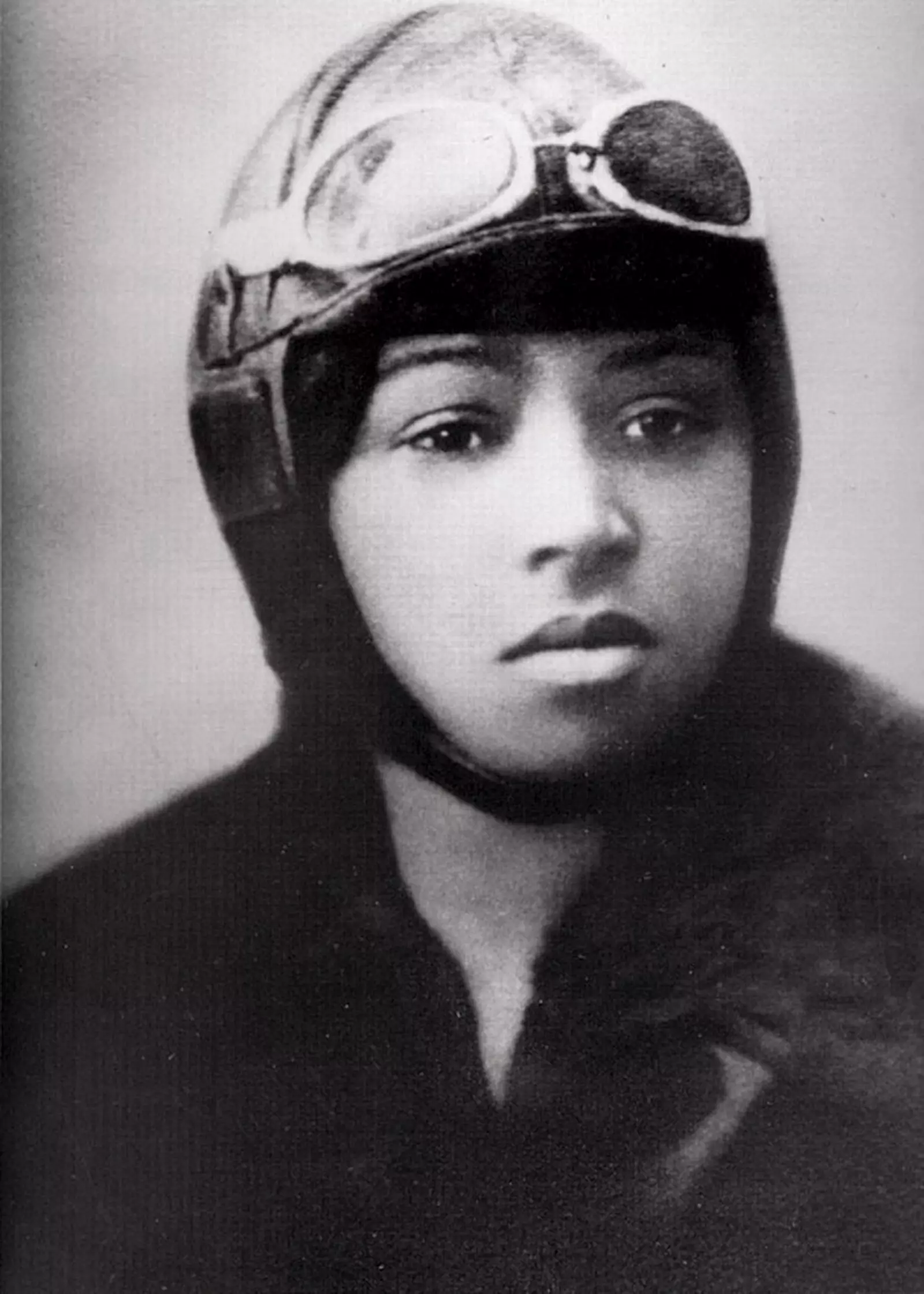 Bessie Coleman Mwandege wa Afro-Cherokee