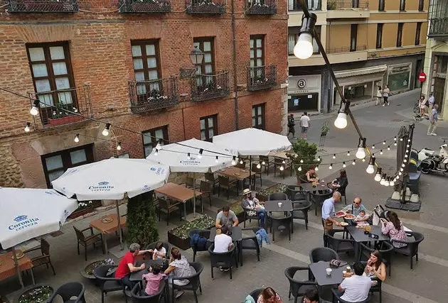 Terrassa de la cerveseria Kadabra