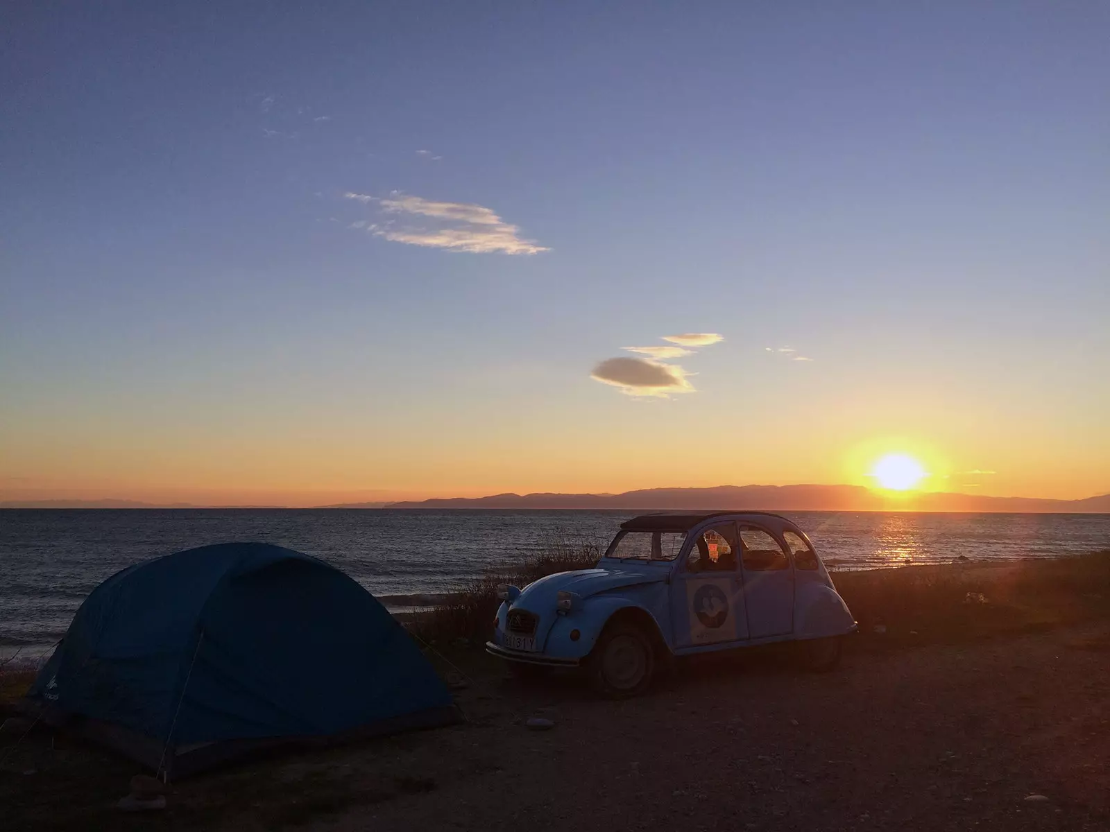 2 Femmes in 2CV o come girare il mondo in due cavalli