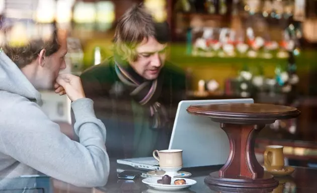 Internet is een gespreksvorm die ook de toeristische sector raakt