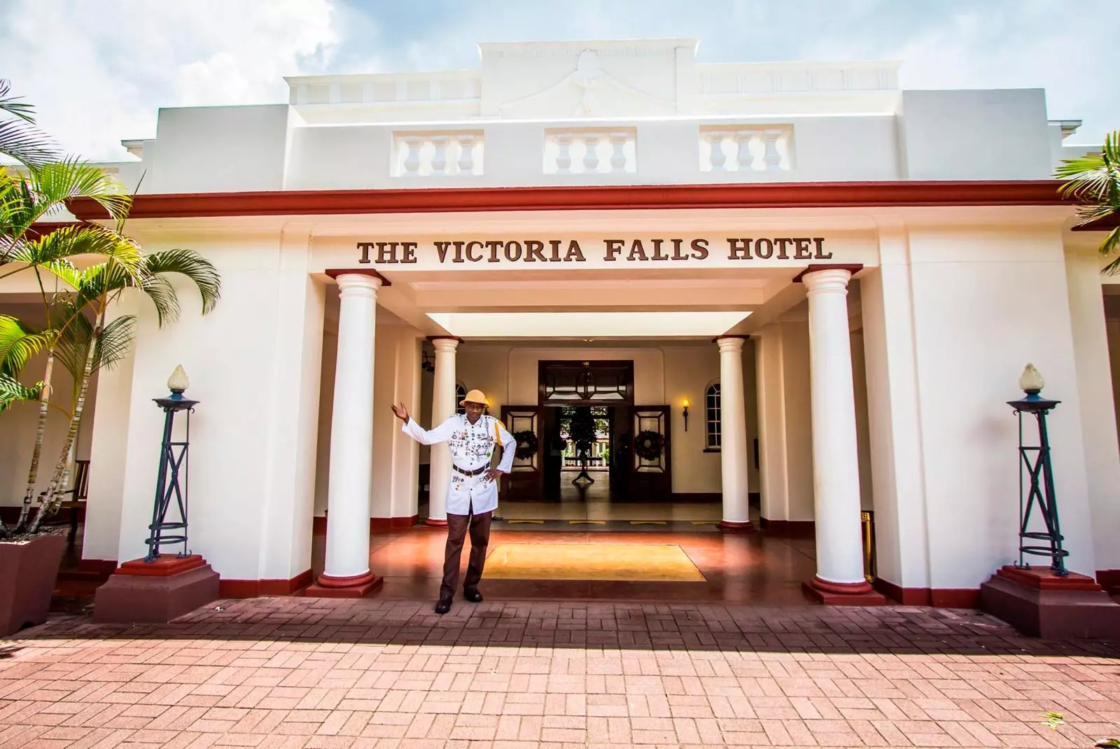 BUTLER PÅ Victoria Falls Hotel