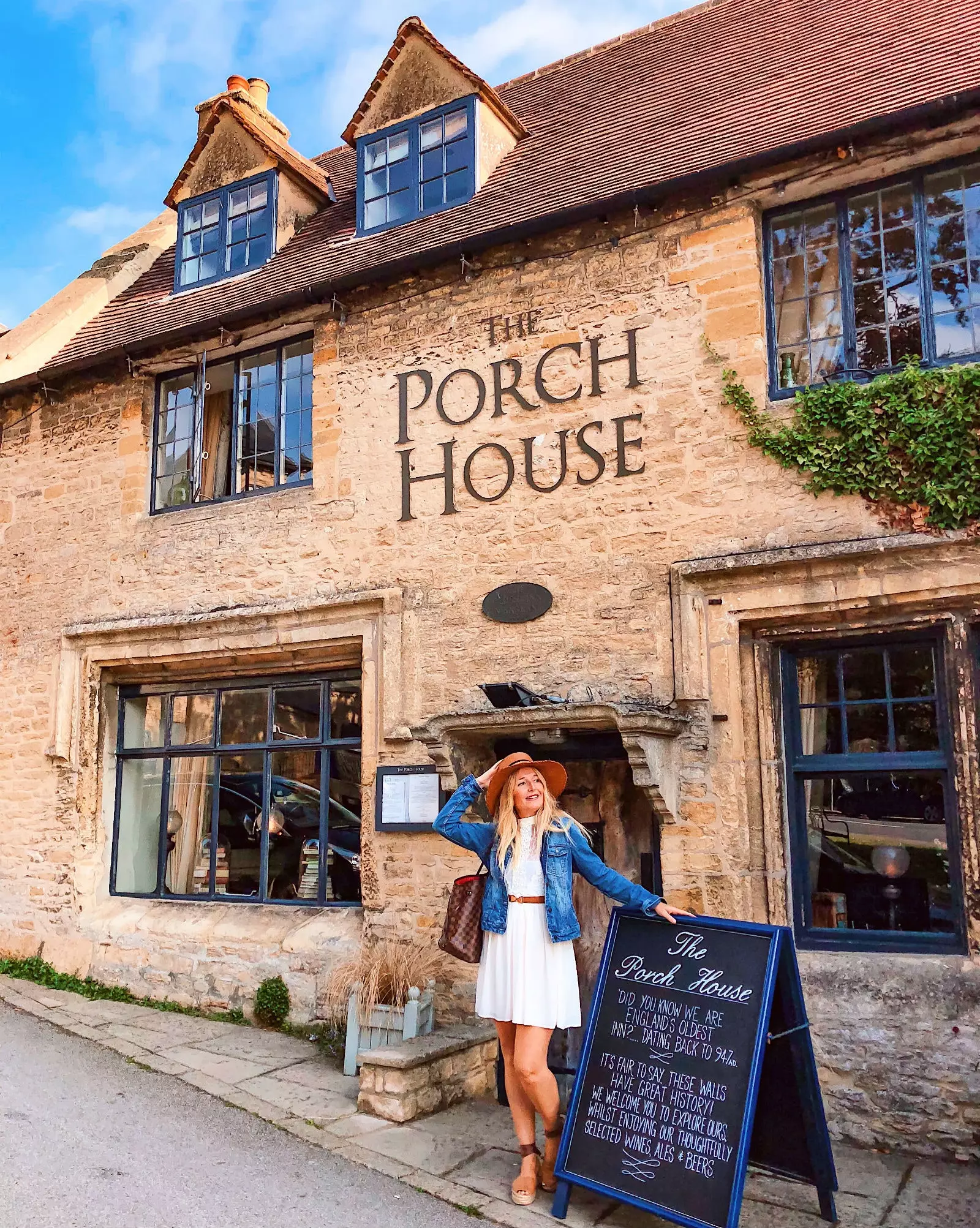 Déi eelst Inn an England The Porch House.