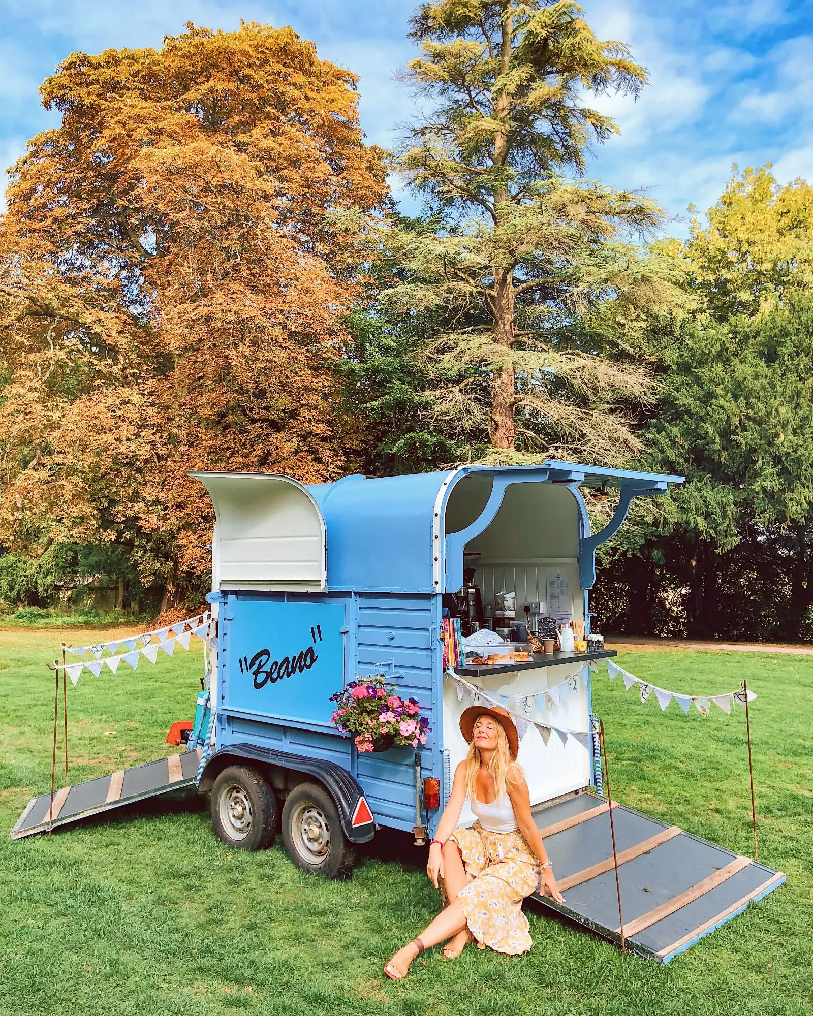 Vintage food truck i Cirencester Park.