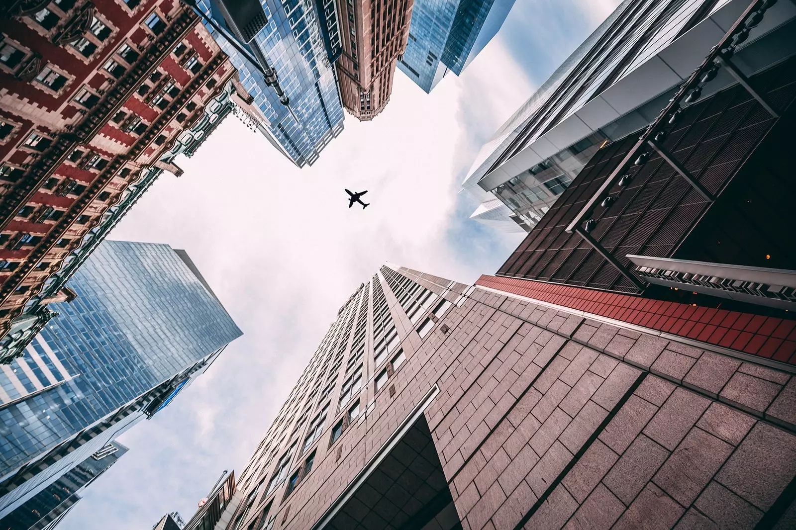 Plane flies over New York