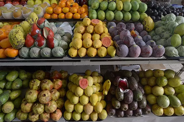 De San Juan-markt een explosie van kleuren