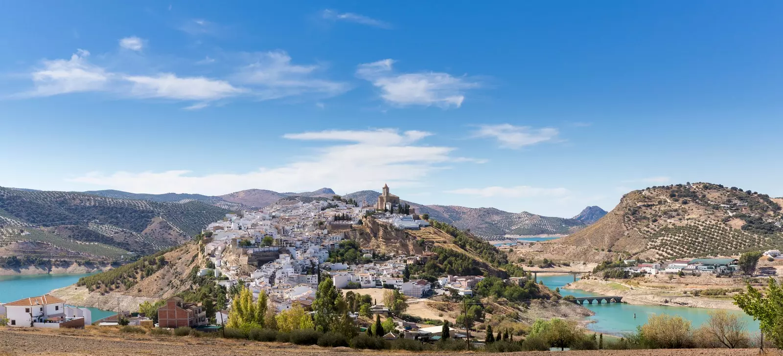 Vue de la ville d'Iznjar