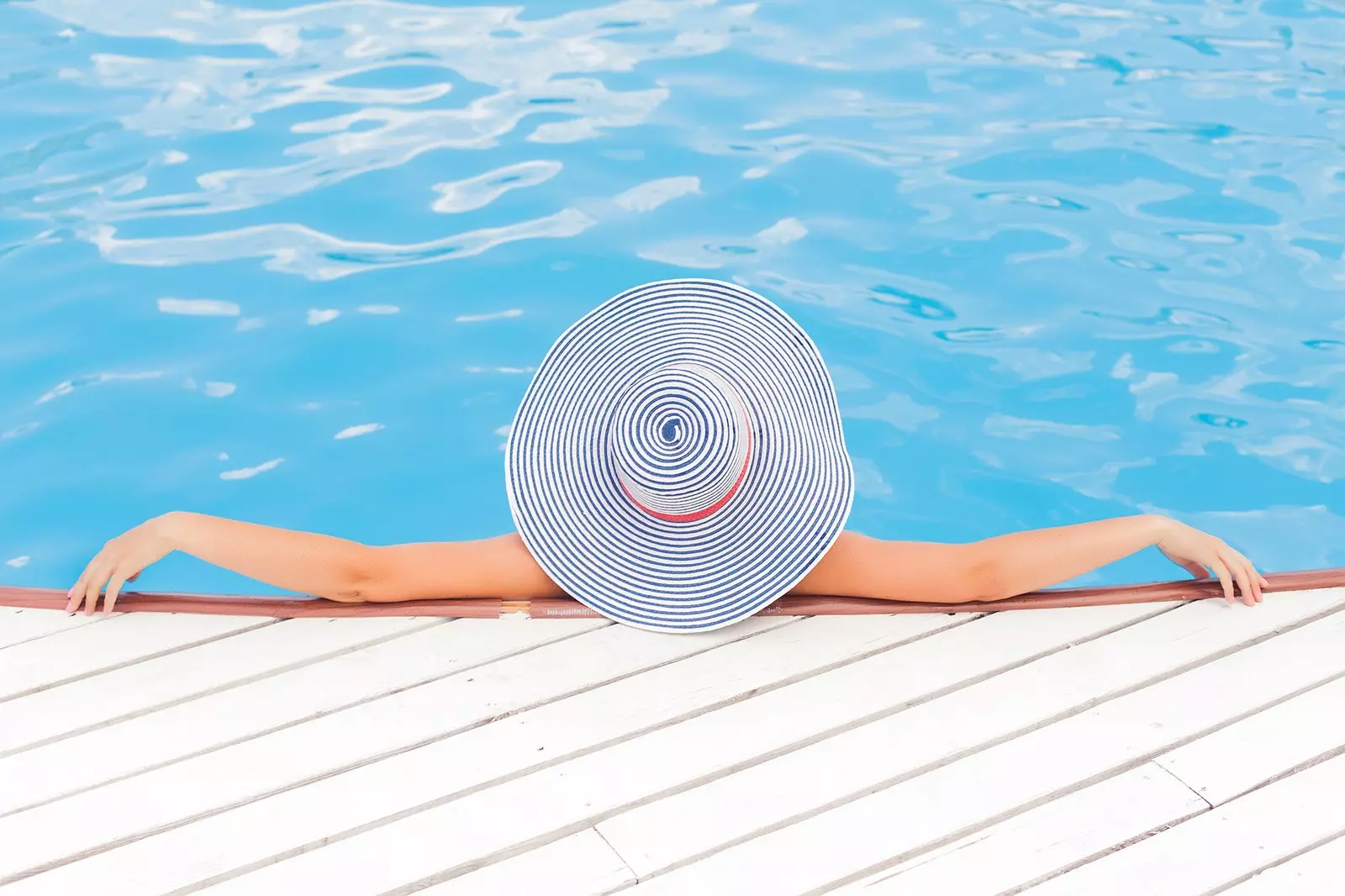 Die Vermietung von Schwimmbädern zwischen Privatpersonen kommt in Spanien an