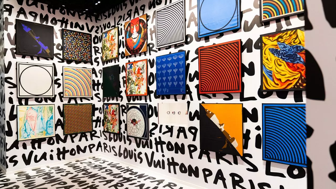 Louis Vuitton X: Maison reunește 160 de ani de colaborări artistice în această expoziție vibrantă