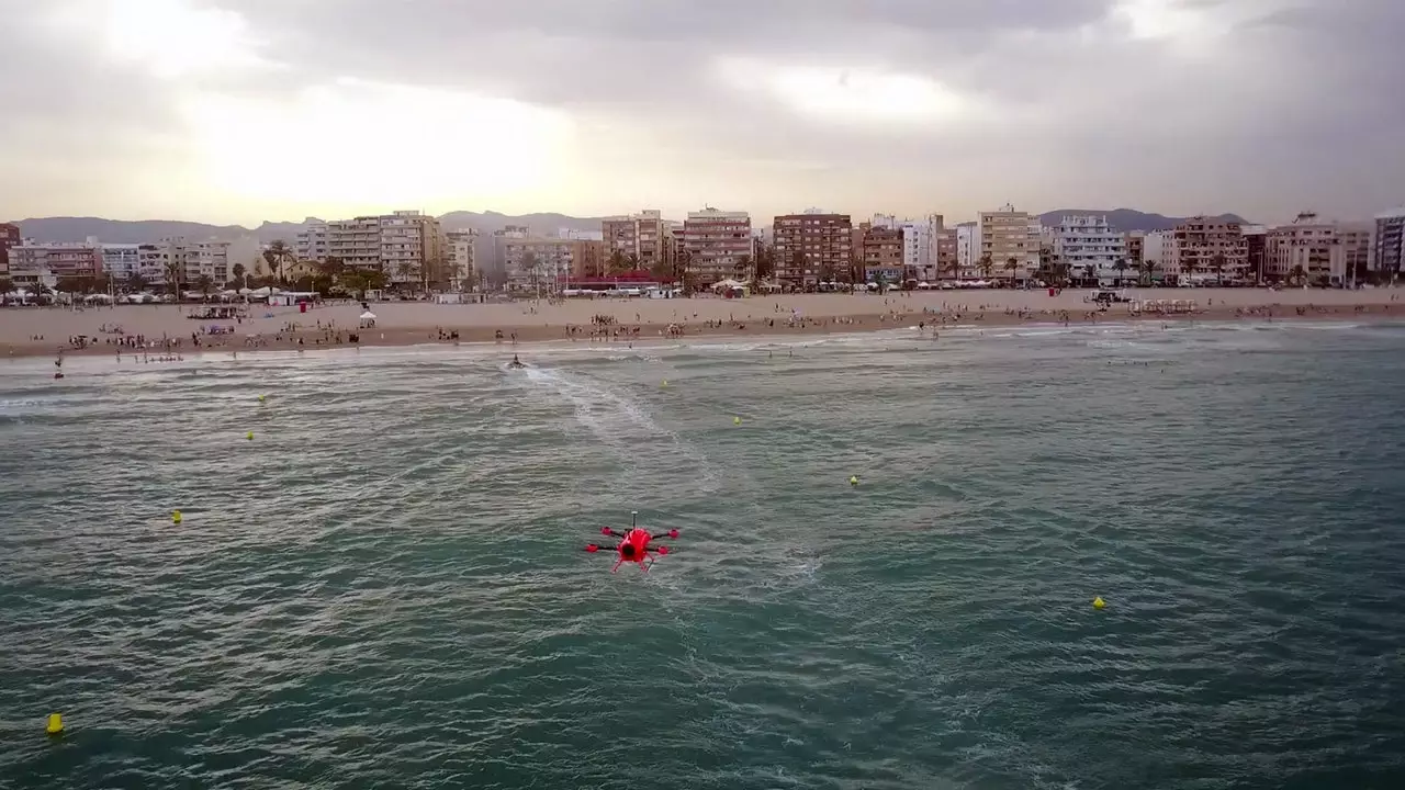 L'Espagne teste déjà le sauvetage des baigneurs avec des drones