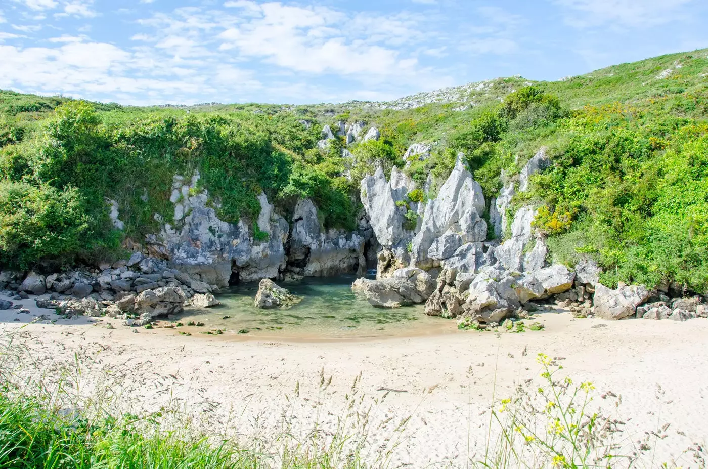 Gulpiyuri strand Asturien