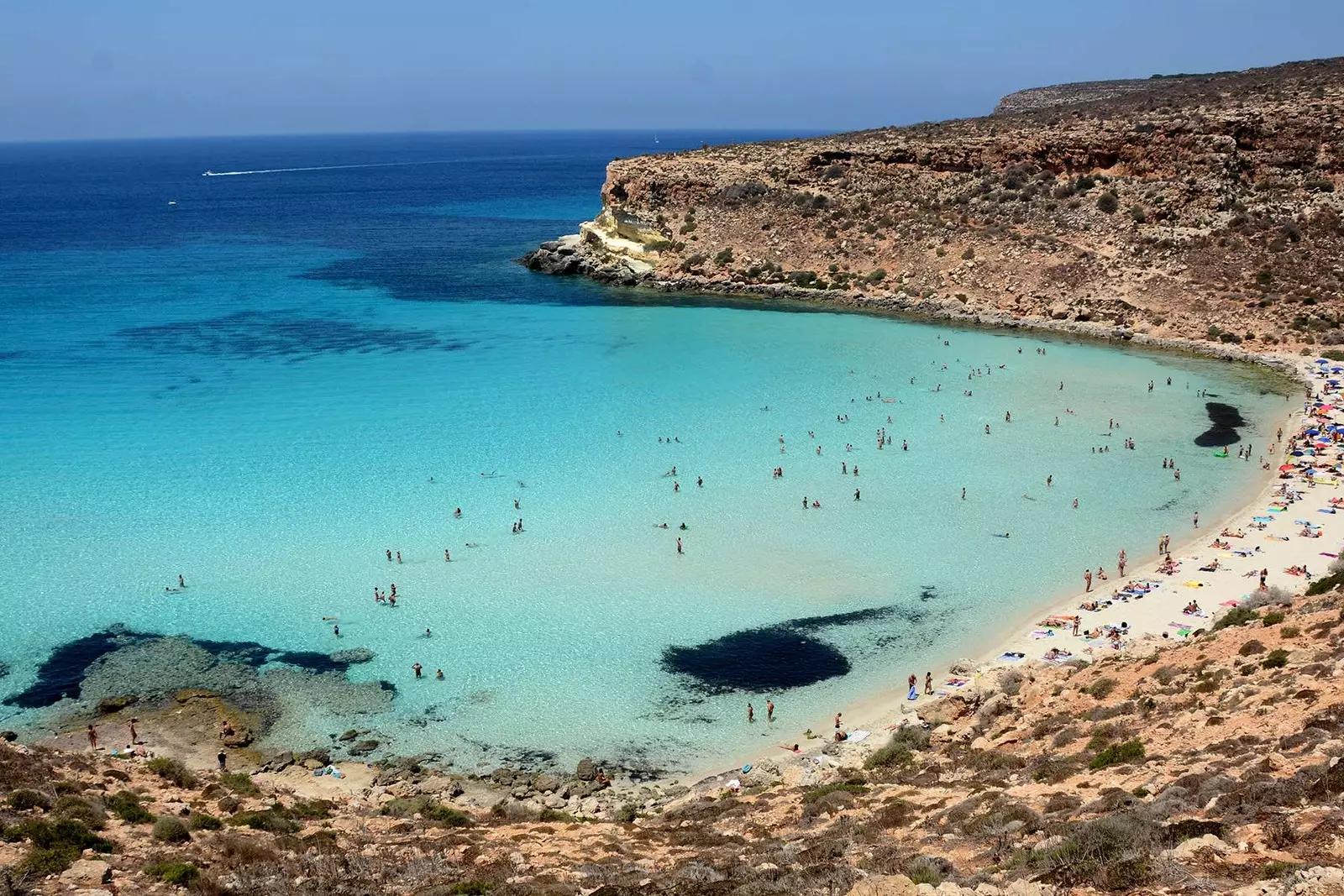 Spiaggia dei Conigli איטאליע