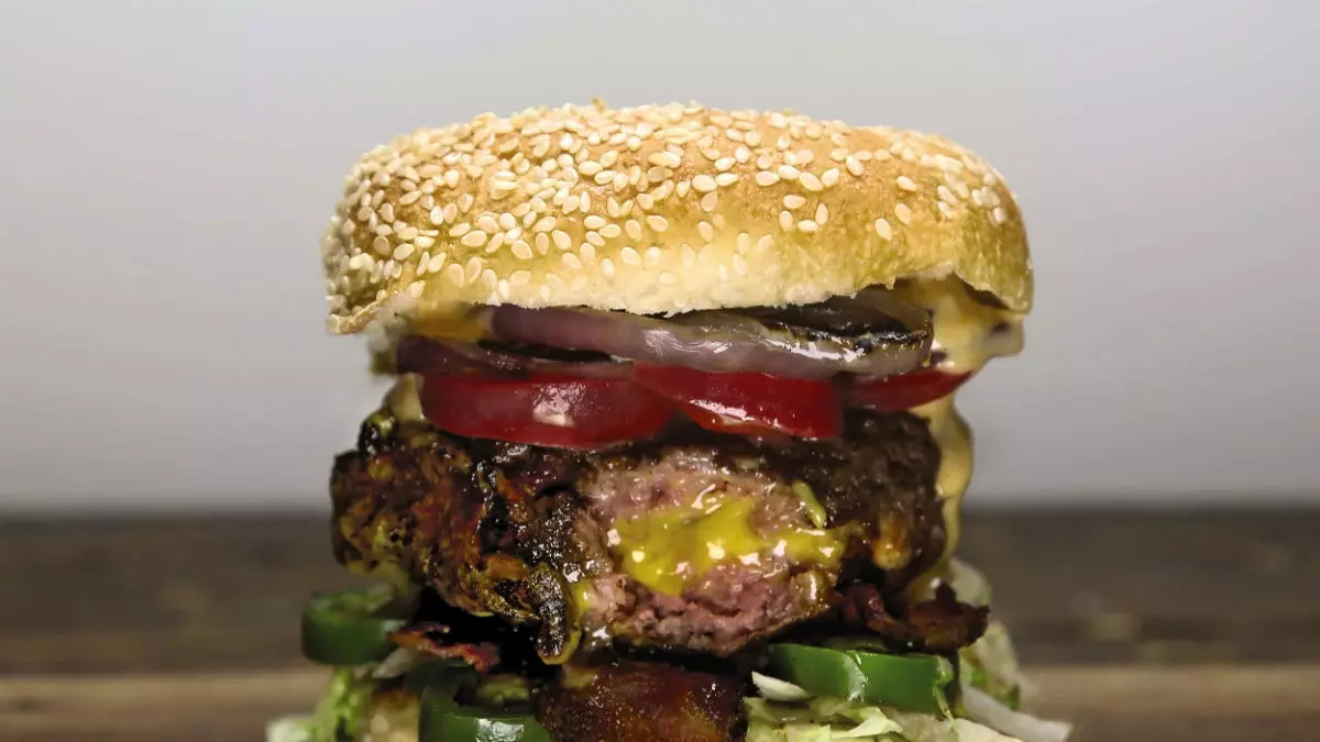 Porn Burger: Wéi de perfekte orgasmesche Burger ze maachen