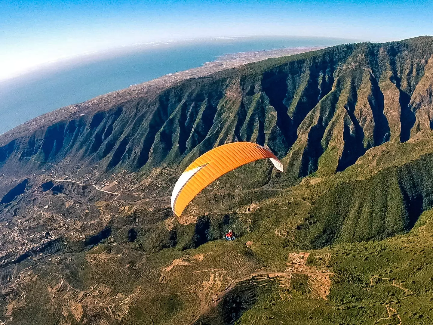 Paragliding di pelabuhan Tenerife Izaña