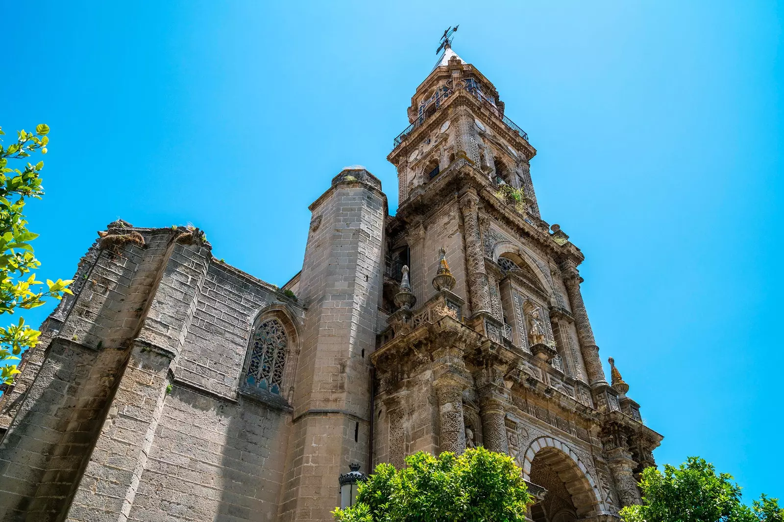 O excursie la Biserica San Miguel este esentiala