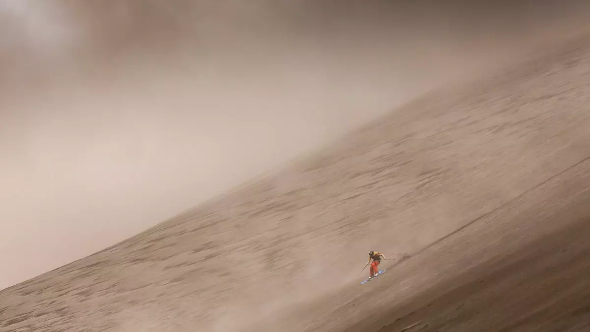 Esquiaries en un volcà en erupció? Ells ho van fer i ho van gravar!