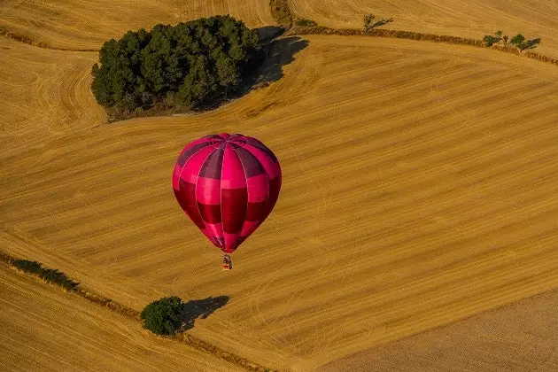 ヨーロピアン バルーン フェスティバル、またはイグアラダで空を熱気球で満たす方法