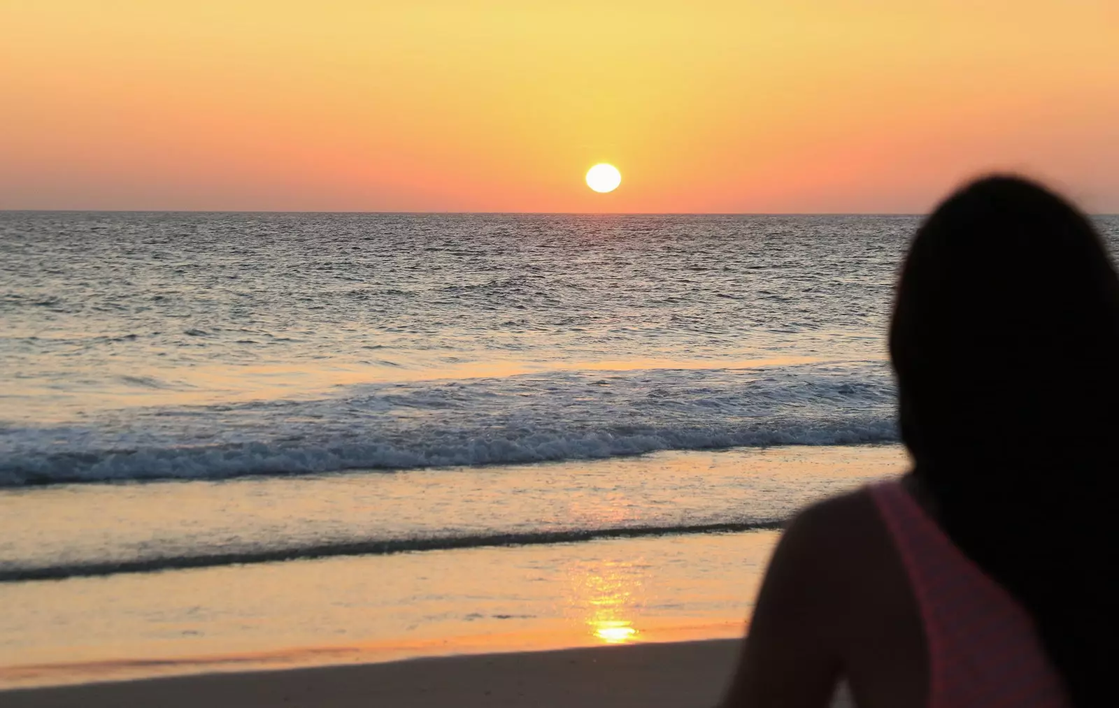 Matahari terbenam di Zahara de los Atunes