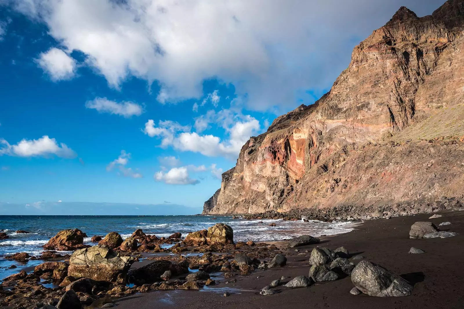 Un bany de sol a la tardor la millor escapada a Canàries