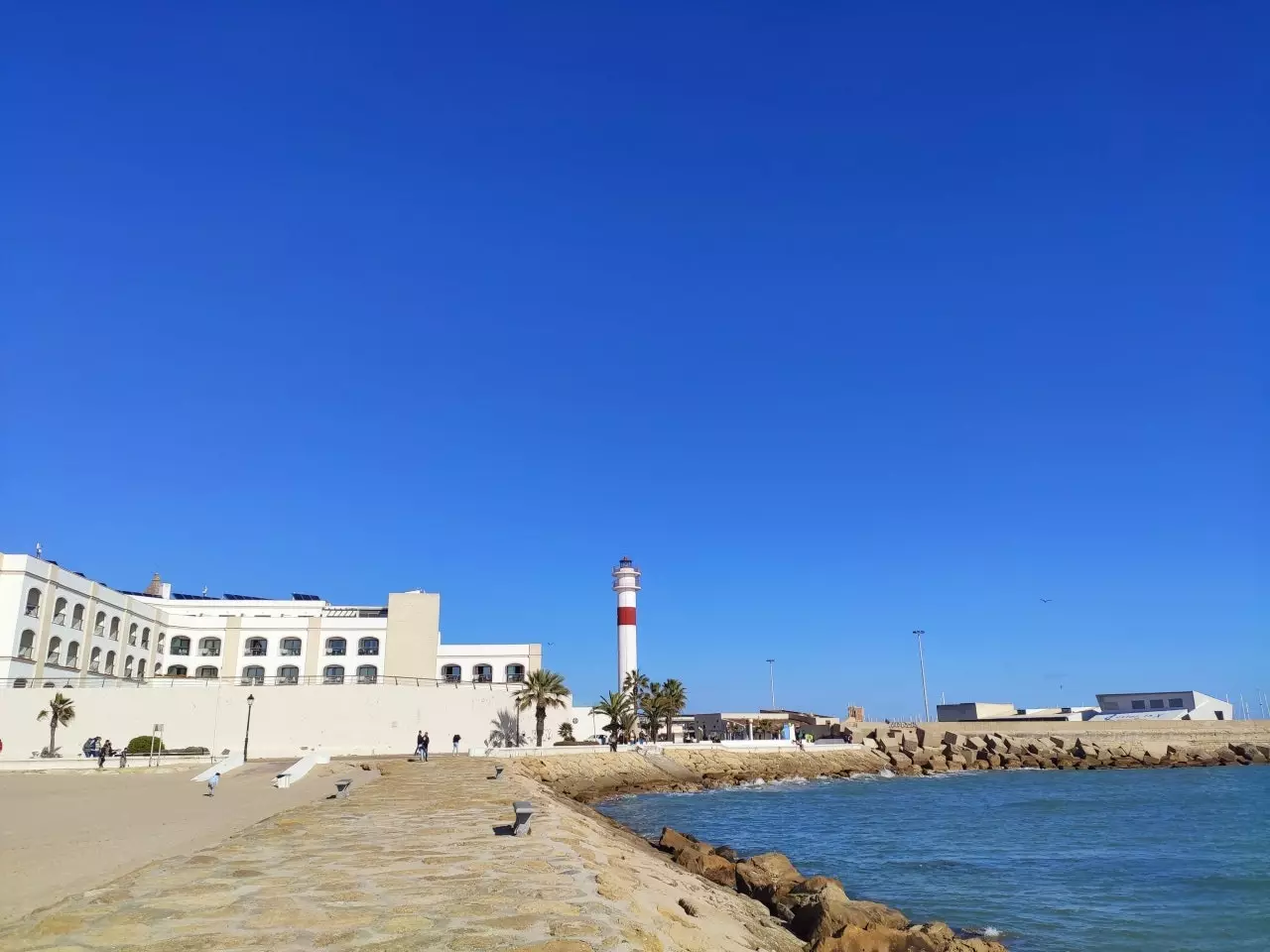 Farol do Porto da Rota.